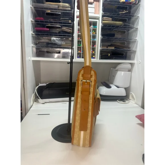 Women's Louis Vuitton Beige Brown Monogram Canvas Crossbody Bag One Size - Picture 8 of 16